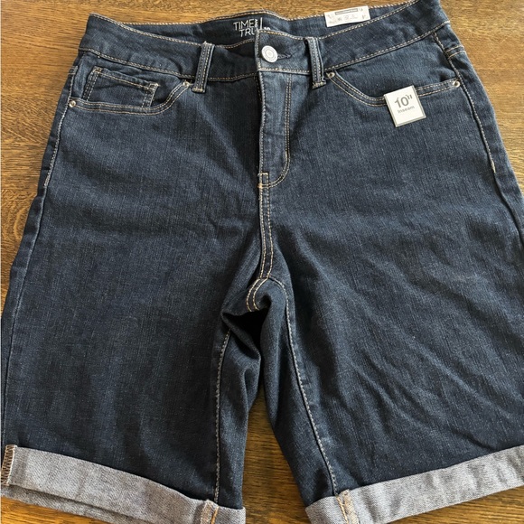 NWT Time & Tru Mid-Rise Bermuda Denim Shorts Dark Wash Size 10 - Picture 1 of 8